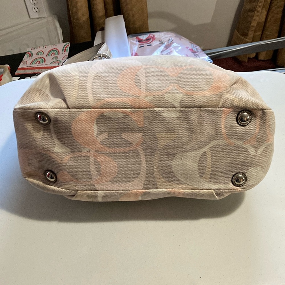 Coach Soho Optic Multicolored Cream Shoulder Bag EXCELLENT CONDITION - Picture 5 of 14